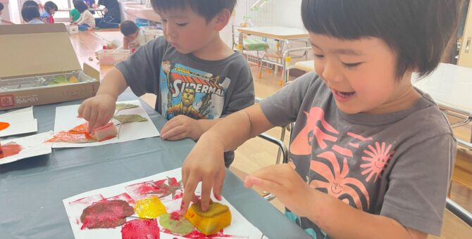 食・身体あそび・芸術の秋！　　＜２歳児＞