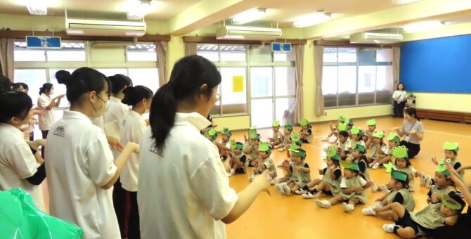 プール開きと高校生との交流会